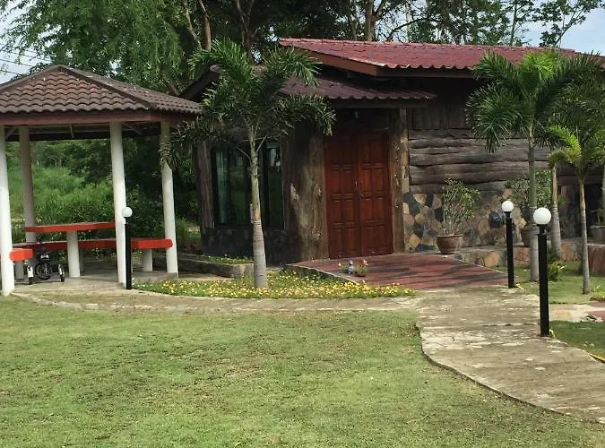 Baan Pak Saap Za Suan Pueng